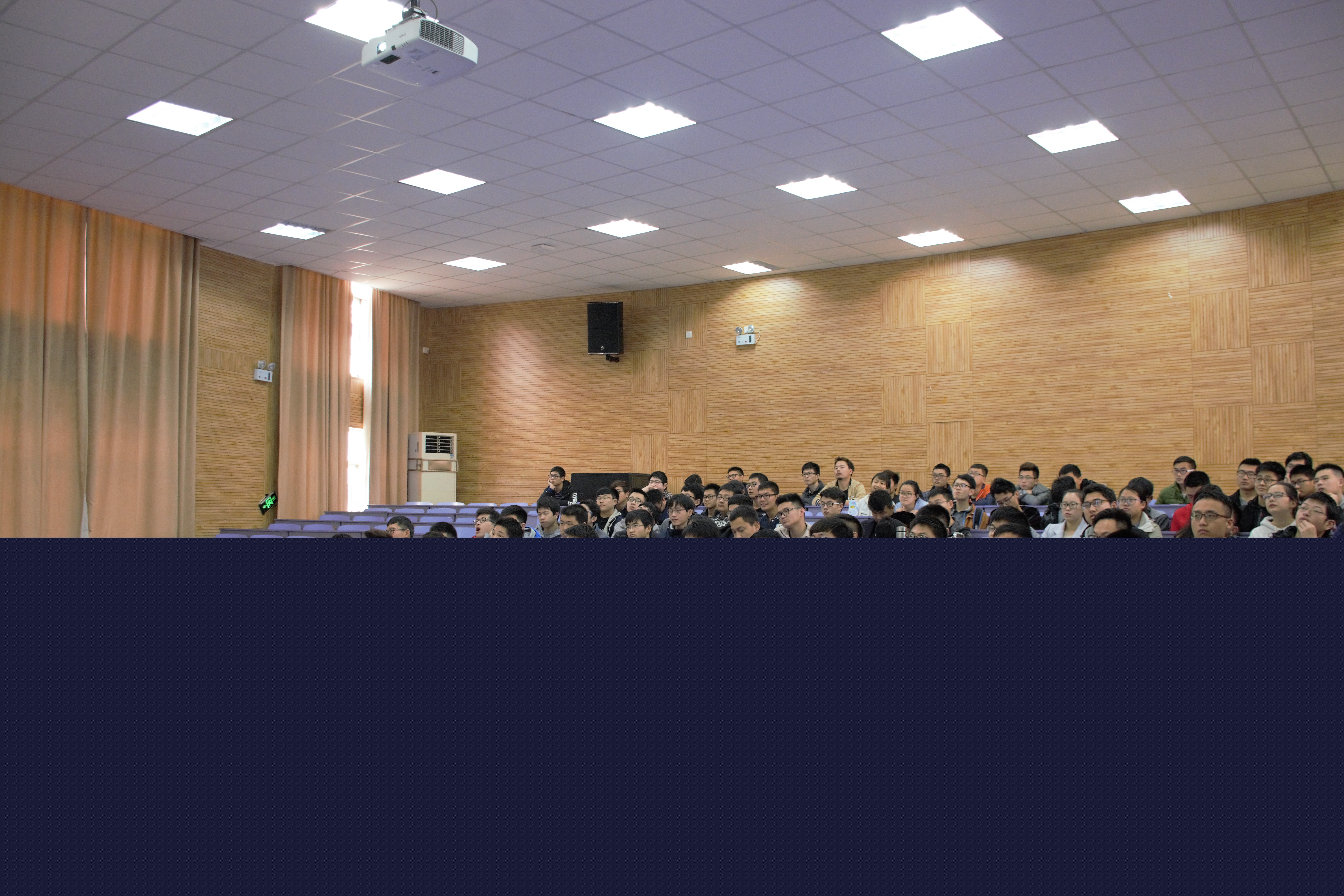 2015级年级大会.jpg
